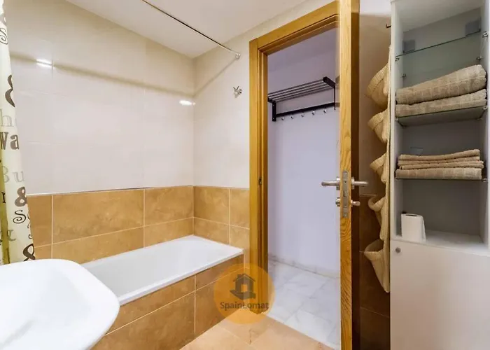 Apartamento Con Amplia Terraza En * Fuengirola