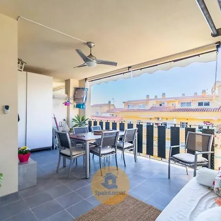 Apartamento Con Amplia Terraza En *