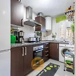 アパート Apartamento Con Amplia Terraza En *