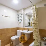 Apartamento Con Amplia Terraza En *