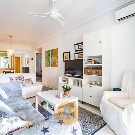 Apartamento Con Amplia Terraza En *