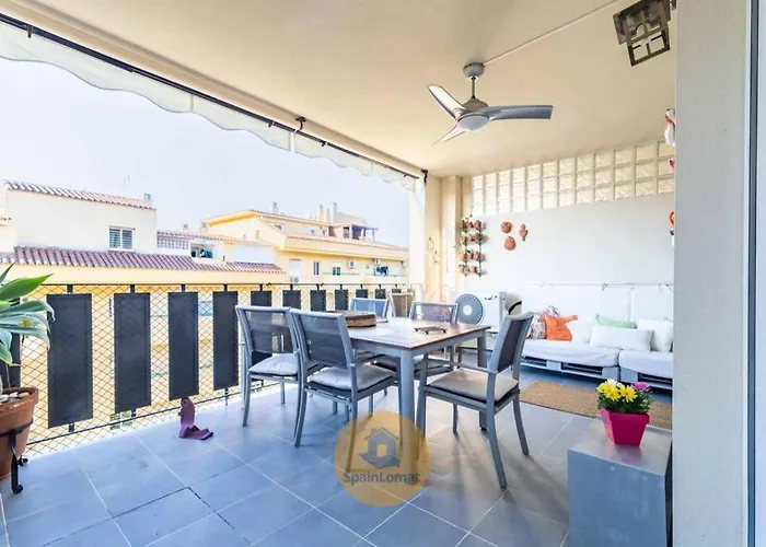 Apartamento Con Amplia Terraza En *